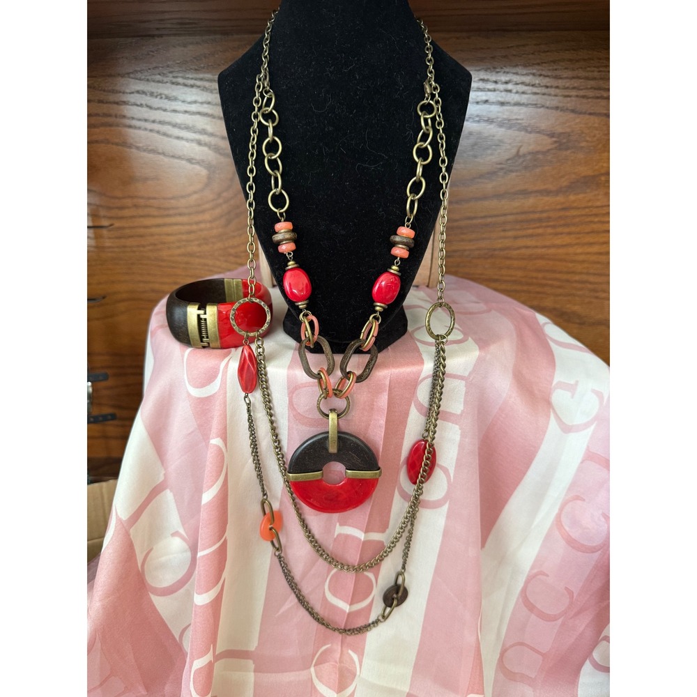 "Piper" necklace by Premier Designs, Retired. Includes bracelet.